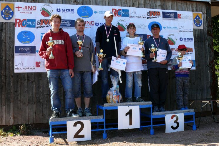 Senioři i junioři společně
